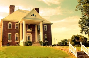 Lylewood Inn