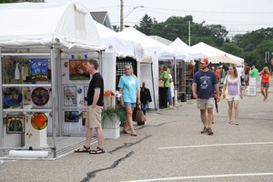 New Buffalo Farmers and Artisan Market